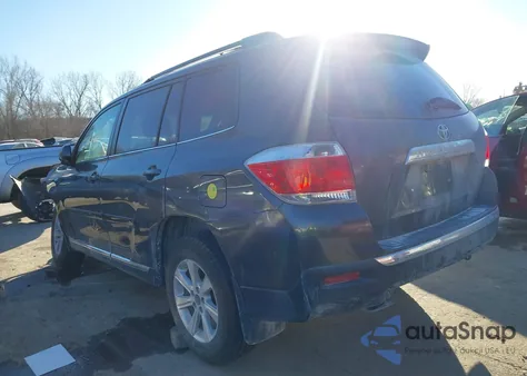 2011 Toyota Highlander Base V6 из США, поврежденный, VIN 5TDZK3EHXBS037980